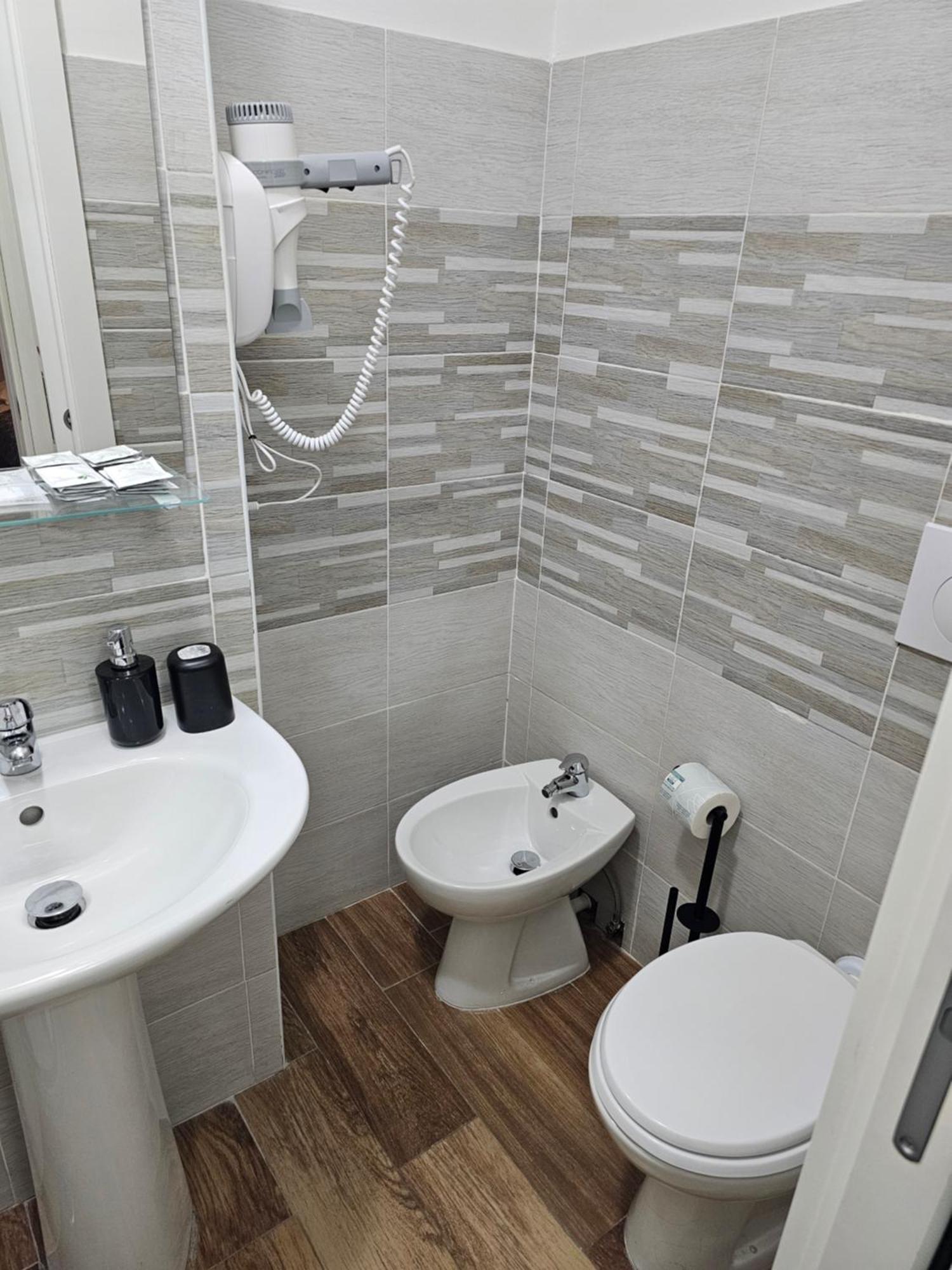 רומא Trastevere Guestrooms מראה חיצוני תמונה